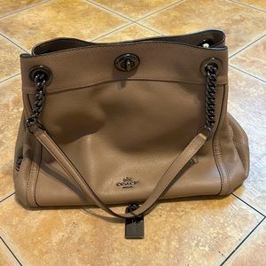 coach light leather purse